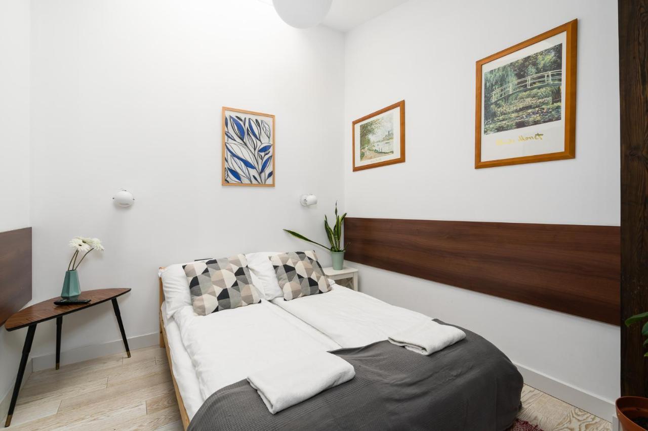 Apartament "Holy" Poznań Buitenkant foto